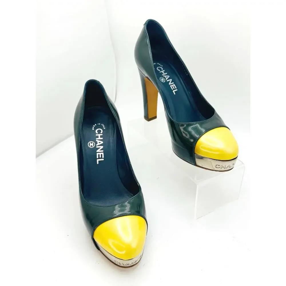 Chanel Vintage Y2K Green Patent Leather Cap Toe Platform Pumps EU 37